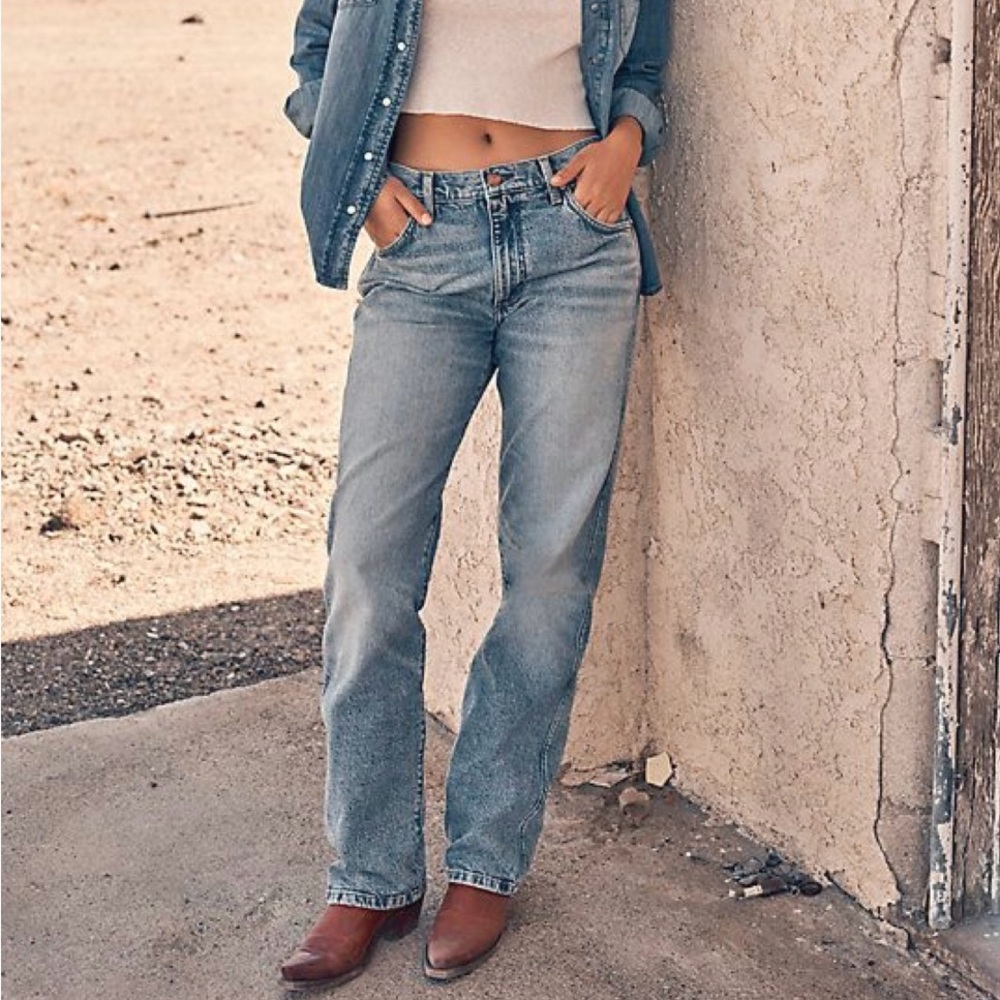 Wrangler Straight Leg Medium Wash Jeans
